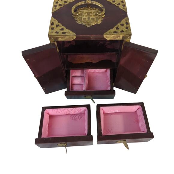 Vintage Chinese Jewelry Box Cabinet Hand Painted Panels Brass Trim - Picture 4 of 10